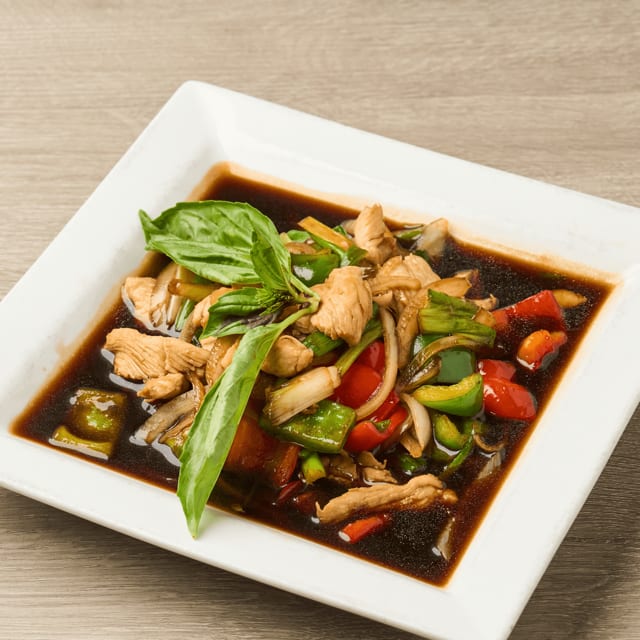 L Spicy Basil Leaves.